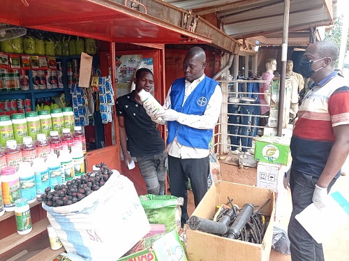 Contrôles inopinés des pesticides : Des produits périmés ou non homologués saisis sur le marché à Bobo-Dioulasso