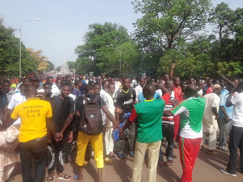 Bobo-Dioulasso : Les OSC et commerçants ont marché pour réclamer la relance économique de ladite ville