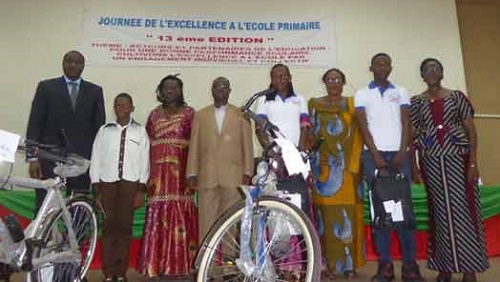 Bobo-Dioulasso : La 13e Edition de la journée de l’excellence à l’école primaire sa encore primé les meilleurs