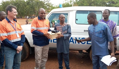 Société minière Wahgnion Gold : Une ambulance et du matériel médicotechnique pour la commune de Niankorodougou