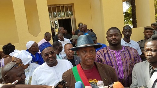 Crise dans la gestion des marchés de Bobo-Dioulasso : « Celui qui pense que ses droits ont été violés, qu’il saisisse la justice », lance le maire