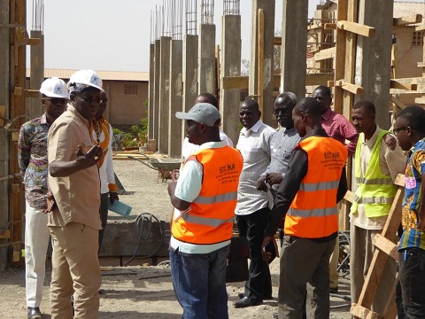 Université Polytechnique de Bobo : Le DG de la LONAB visite le chantier de construction d’un bâtiment au profit de l’établissement